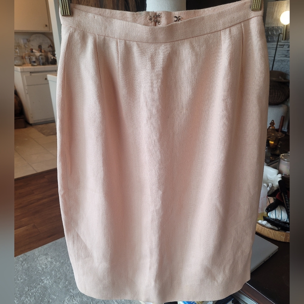 CHANEL Pink Pencil Skirt
